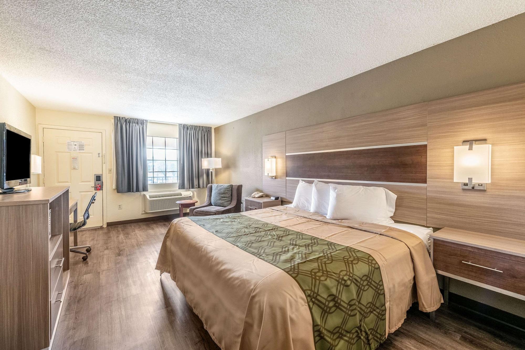 Econo Motel 3*
