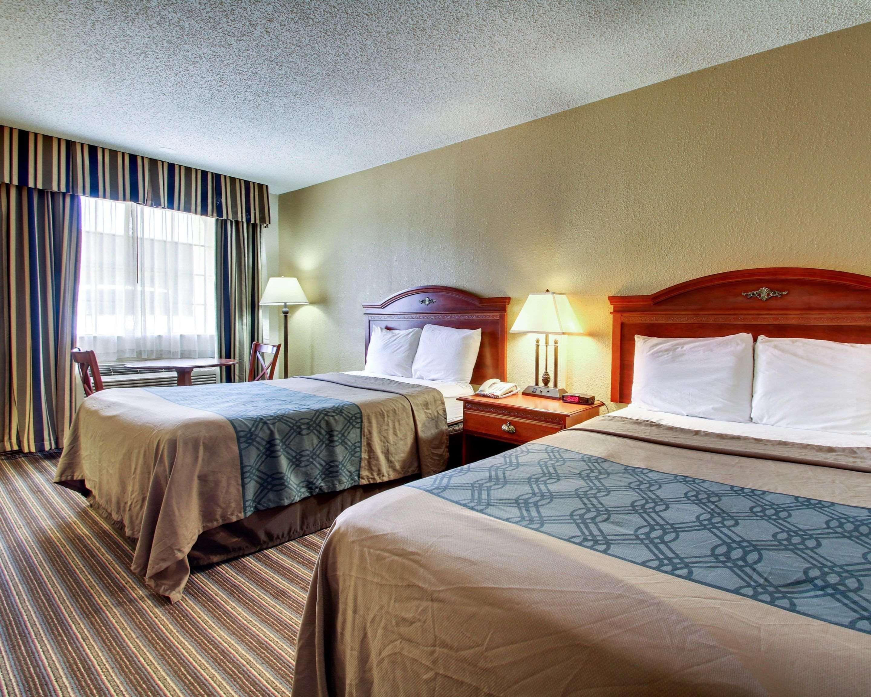 Econo Motel