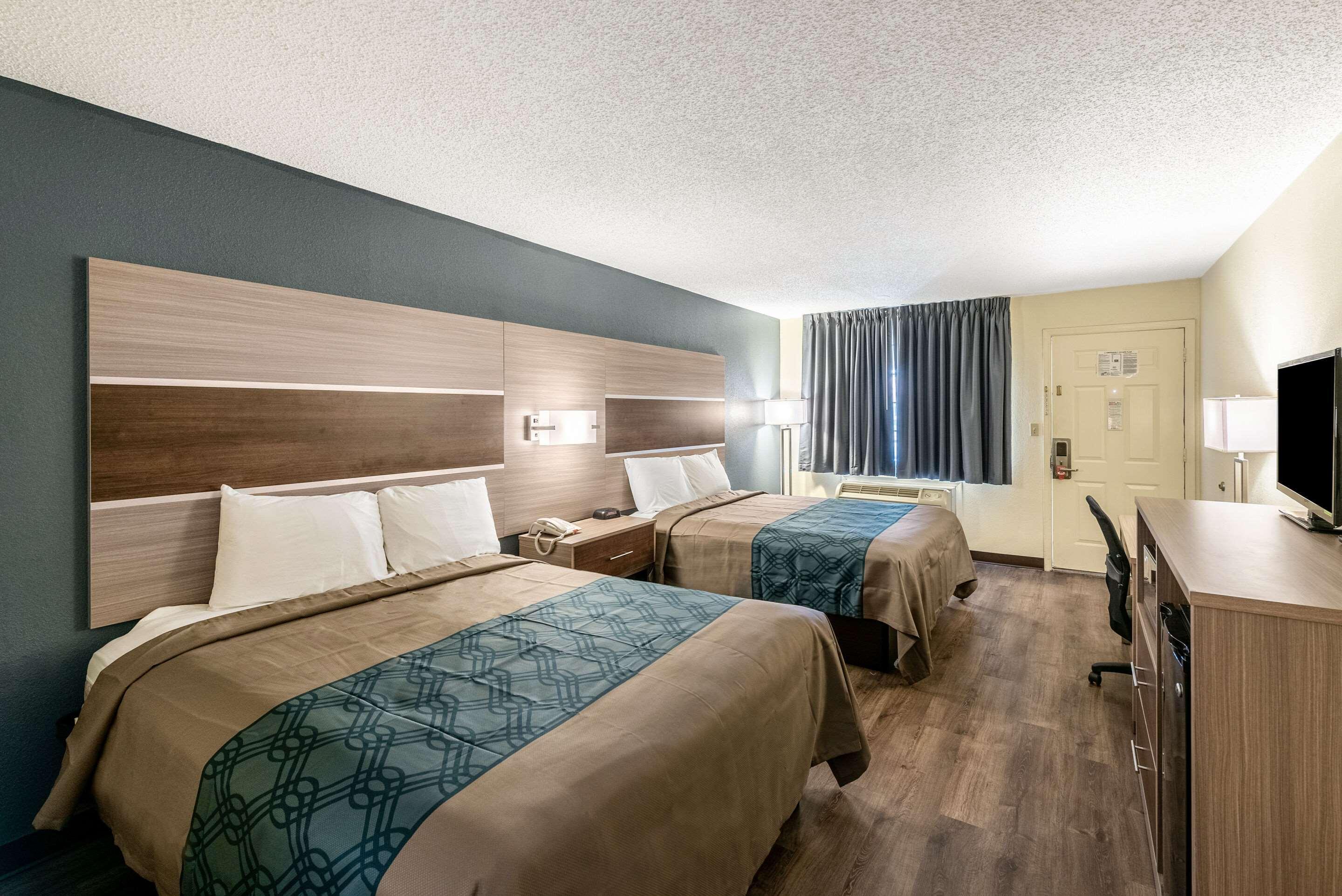 Econo Motel